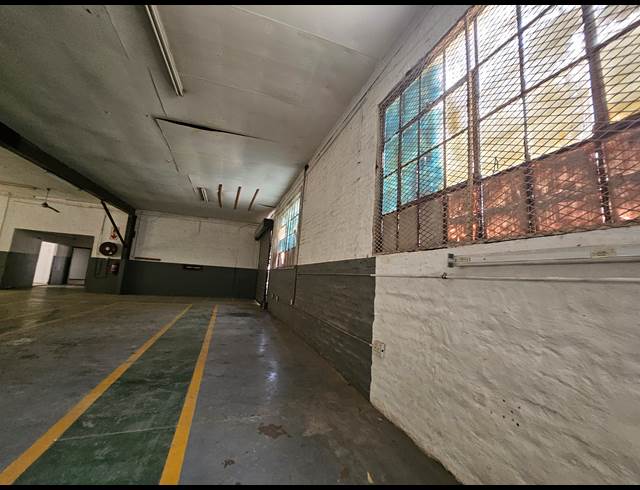 921M² WAREHOUSE TO LET IN PRETORIA WEST