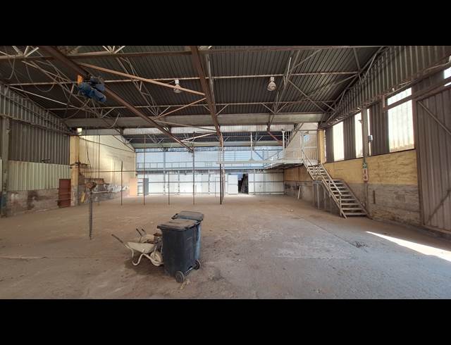 600M² FACTORY TO LET IN INDUSTRIA NORTH