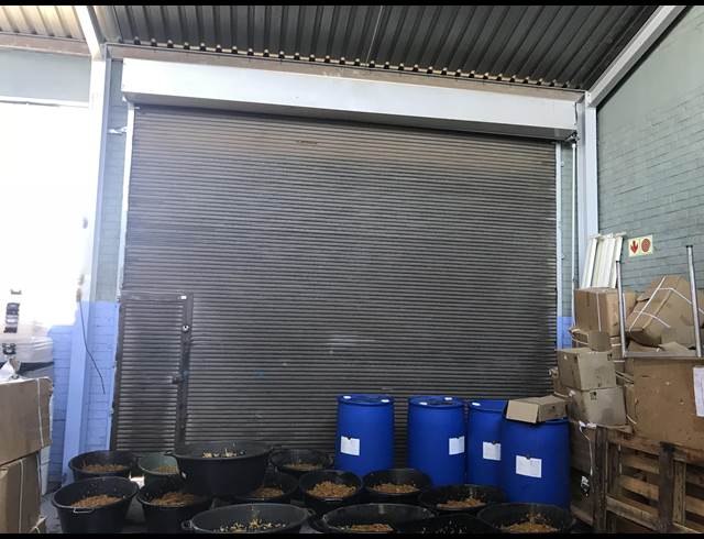 328M² MINI FACTORY TO LET IN WYNBERG