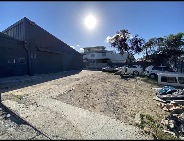 290M² WAREHOUSE TO LET IN EPPING INDUSTRIAL