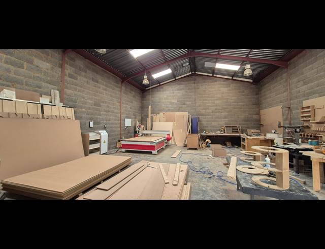 191M² WAREHOUSE TO LET IN DUNSWART