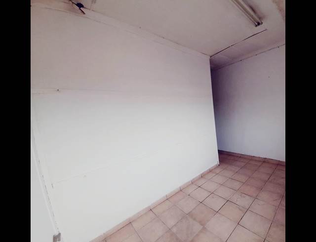 500M² WAREHOUSE TO LET IN WOODLANDS