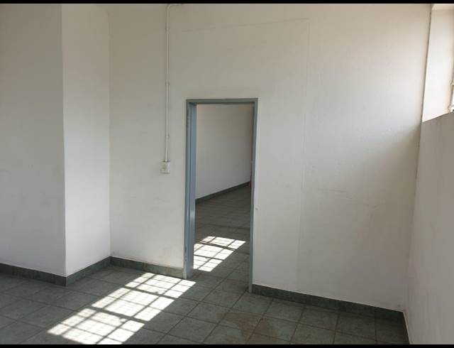 75M² OFFICE TO LET IN ELECTRON