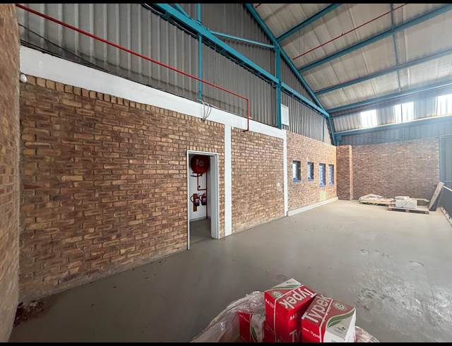 818M² WAREHOUSE TO LET IN RANDJESPARK