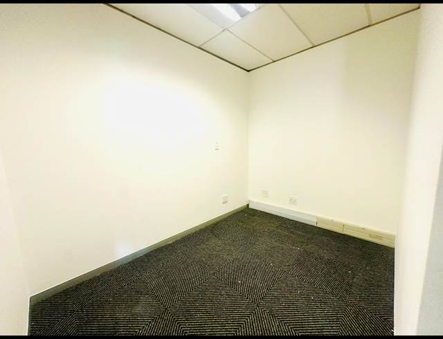 359.73M² OFFICE TO LET IN WOODMEAD