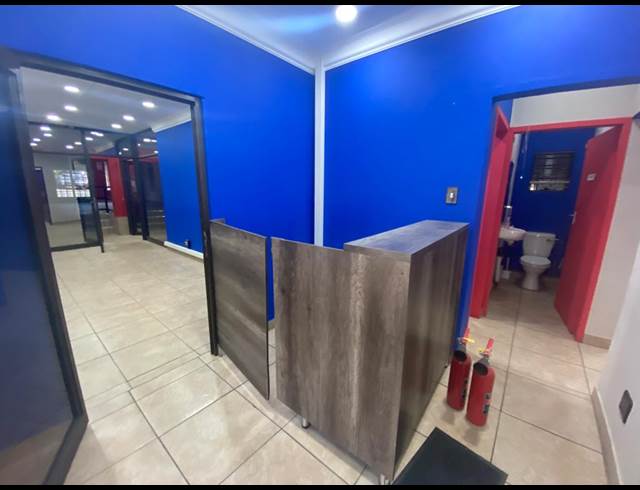 74M² OFFICE TO LET IN DIE HEUWEL