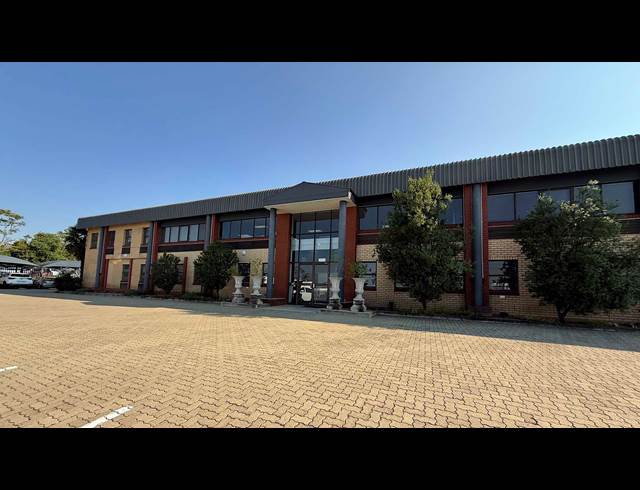 1,678M² WAREHOUSE TO LET IN RANDJESPARK