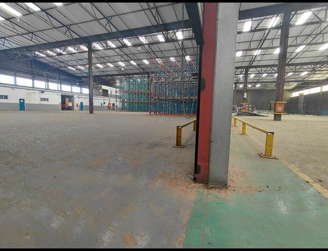 25,085M² FACTORY TO LET IN CLAYVILLE