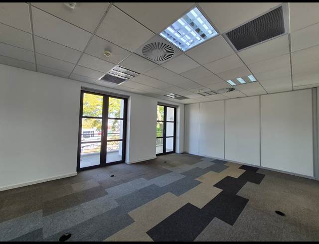 821M² OFFICE TO LET IN ILLOVO