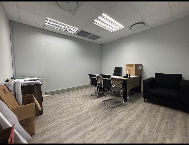 177M² OFFICE TO LET IN UMHLANGA RIDGE