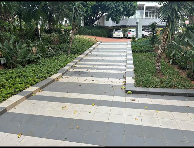 200M² BUSINESS TO LET IN LA LUCIA