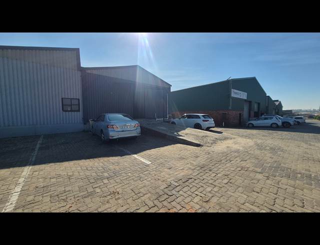 340M² FACTORY TO LET IN ANDERBOLT
