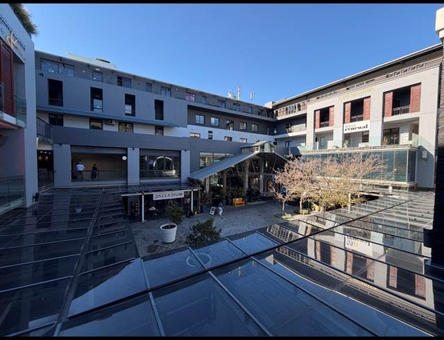 143M² OFFICE TO LET IN DE WATERKANT