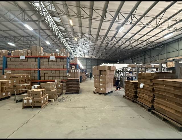 3,137M² WAREHOUSE TO LET IN HALFWAY HOUSE