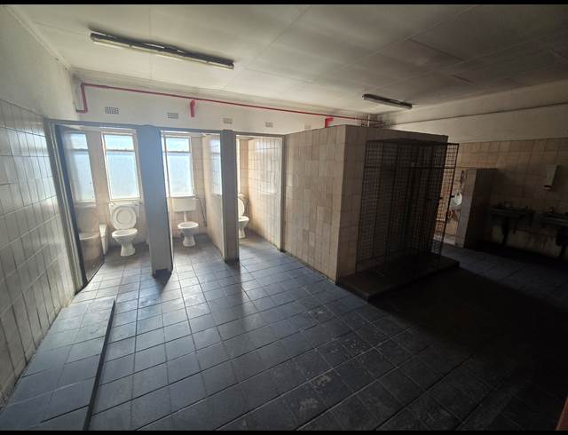 733M² WAREHOUSE TO LET IN ANDERBOLT