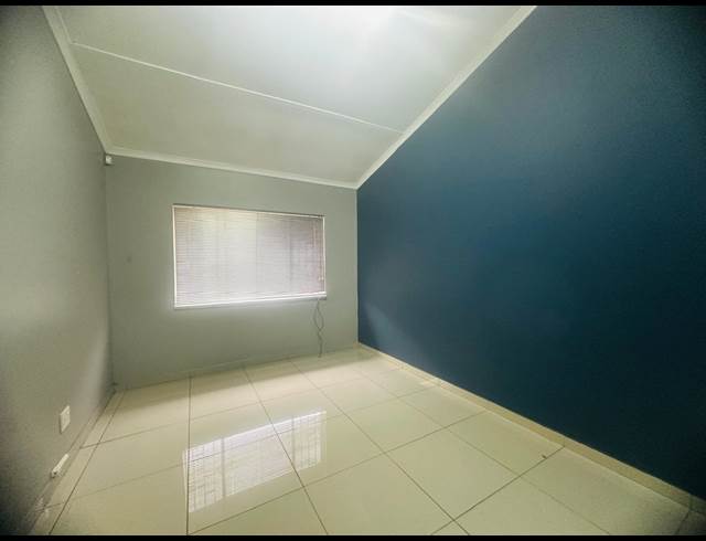 350M² OFFICE TO LET IN PARKDENE