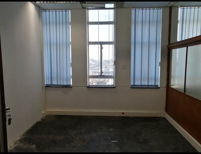 760M² OFFICE TO LET IN CONGELLA