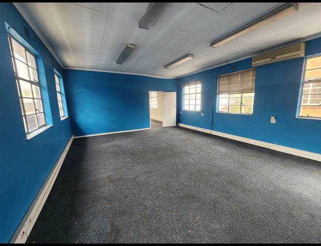 172M² WAREHOUSE TO LET IN WADEVILLE