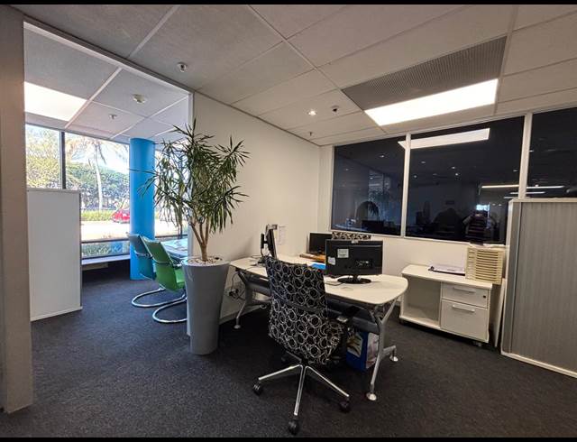 1,523M² OFFICE TO LET IN SOMERSET PARK