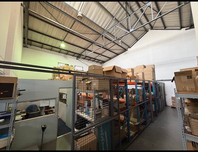 482M² WAREHOUSE TO LET IN KYALAMI