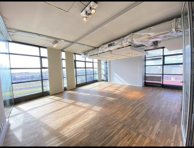 312M² OFFICE TO LET IN WOODSTOCK