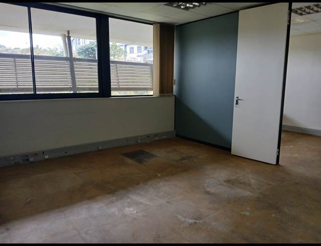 214.40M² OFFICE TO LET IN WESTVILLE