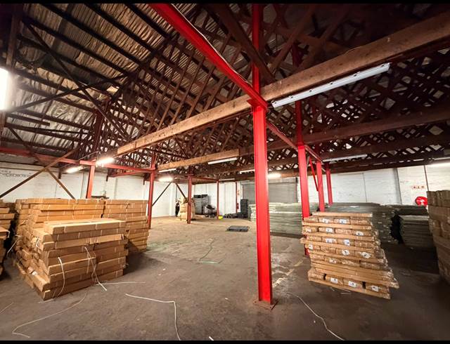 1,166M² WAREHOUSE TO LET IN OLIFANTSFONTEIN