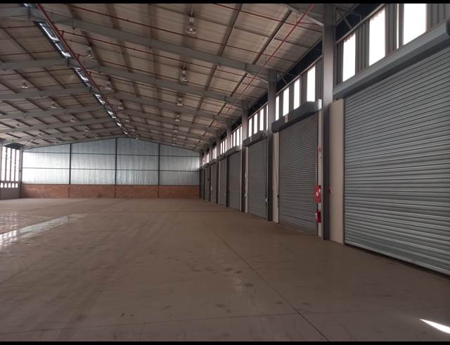 2,200M² WAREHOUSE TO LET IN POMONA
