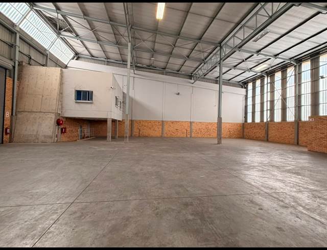 680M² WAREHOUSE TO LET IN LINBRO PARK