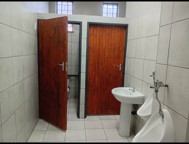 360M² MEDICAL SUITE TO LET IN WHITE RIVER CENTRAL
