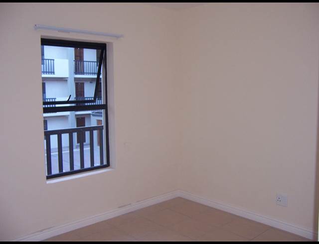 2 bed property to rent in LANSDOWNE