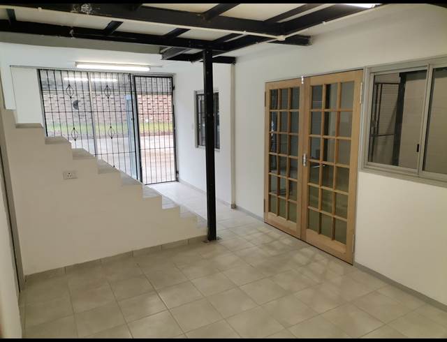 399M² WAREHOUSE TO LET IN MOUNTAIN RIDGE