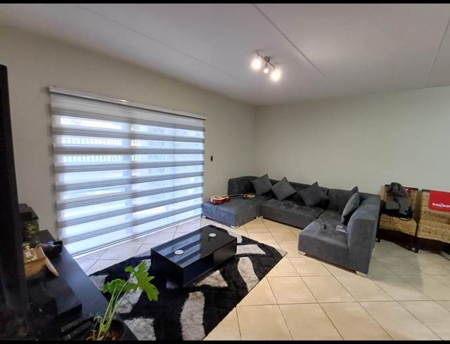 2 BEDROOM PROPERTY TO RENT IN MEYERSDAL