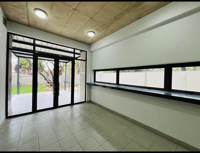 631M² OFFICE TO LET IN FOURWAYS