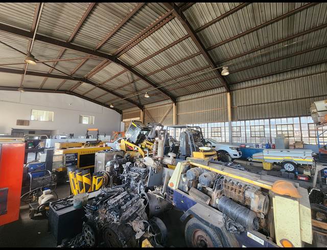 650M² WAREHOUSE TO LET IN WADEVILLE