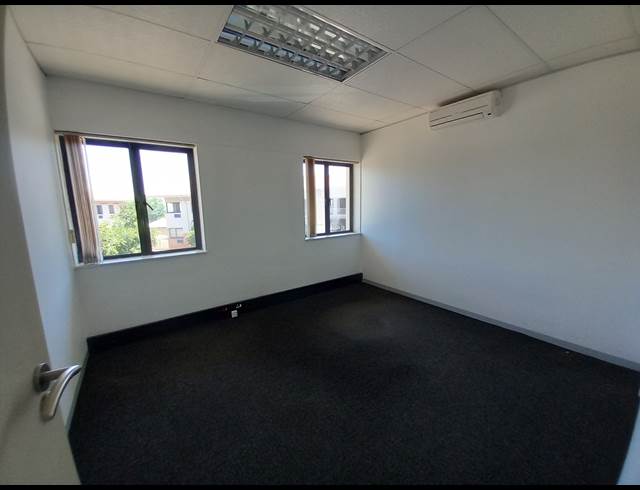 279M² OFFICE TO LET IN BRYANSTON