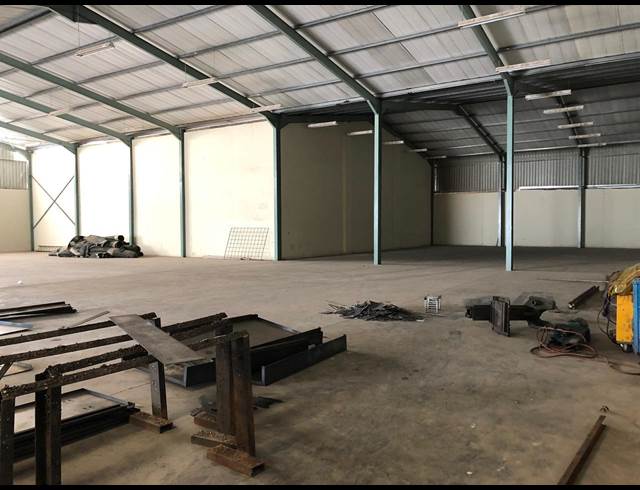 1,200M² WAREHOUSE TO LET IN PRIMROSE