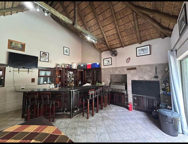5 BEDROOM HOUSE TO LET IN MELODIE