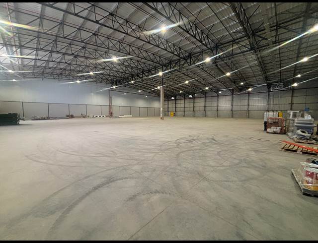5,204M² WAREHOUSE TO LET IN BLACKHEATH INDUSTRIAL