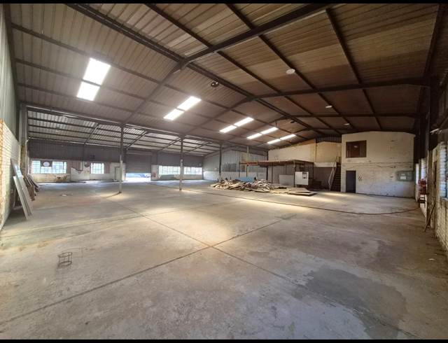 750M² WAREHOUSE TO LET IN WADEVILLE