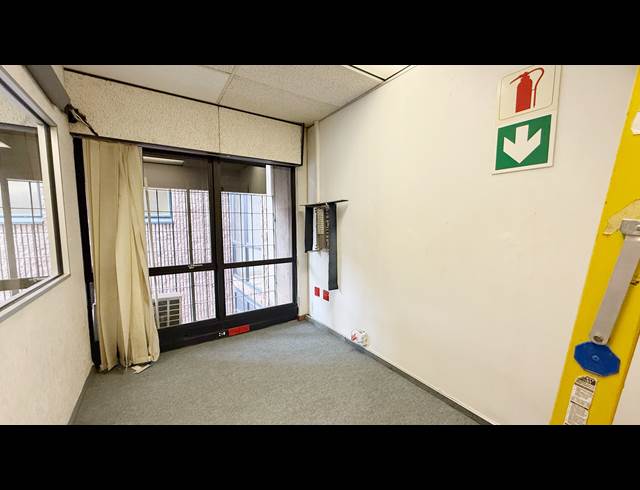 441M² OFFICE TO LET IN ALRODE