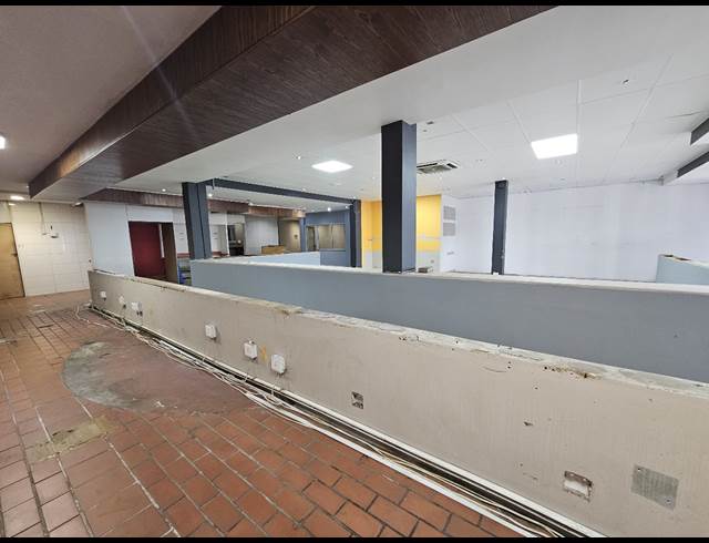 393M² RETAIL TO LET IN EPPING INDUSTRIAL