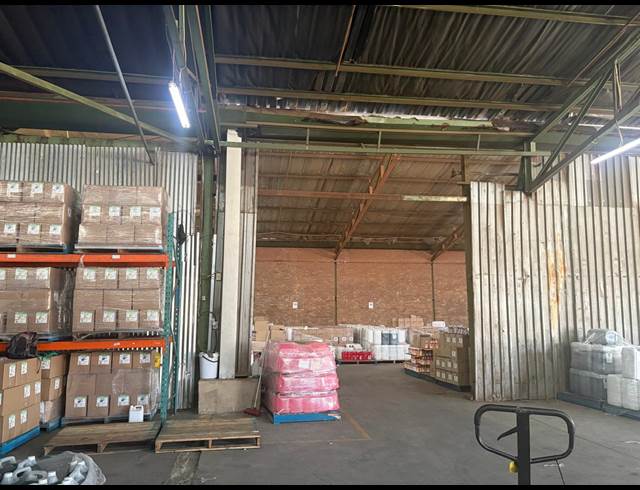 2,600M² WAREHOUSE TO LET IN ALBERTON NORTH