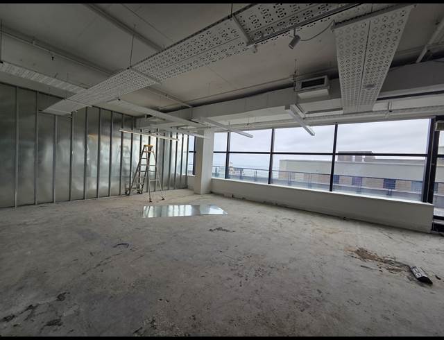336M² OFFICE TO LET IN SEA POINT