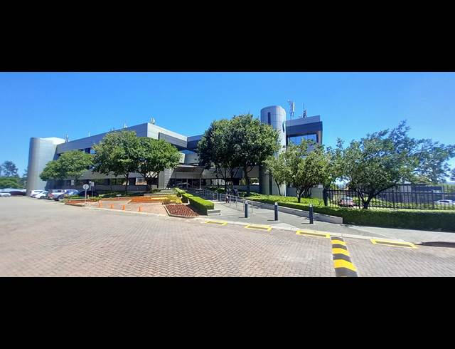 857M² OFFICE TO LET IN RIVONIA