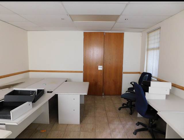 155M² OFFICE TO LET IN BORDEAUX
