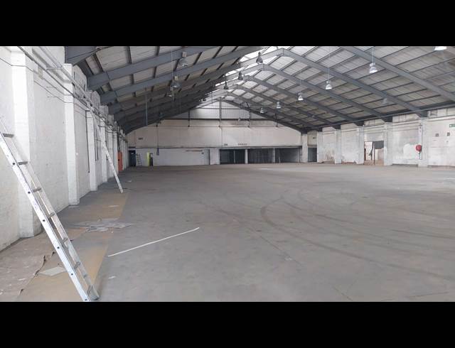 2,881M² WAREHOUSE TO LET IN EPPING INDUSTRIAL