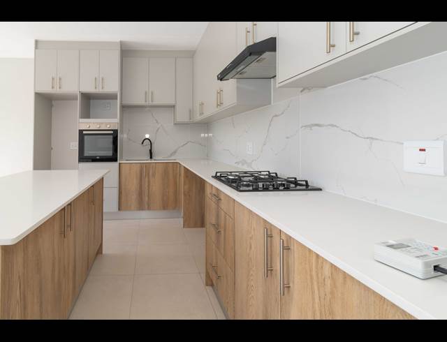 3 BEDROOM TOWNHOUSE TO LET IN SANDOWN