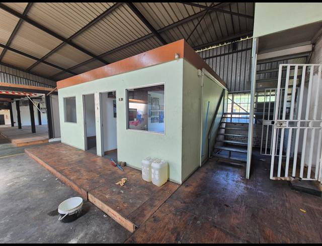 650M² WAREHOUSE TO LET IN WADEVILLE