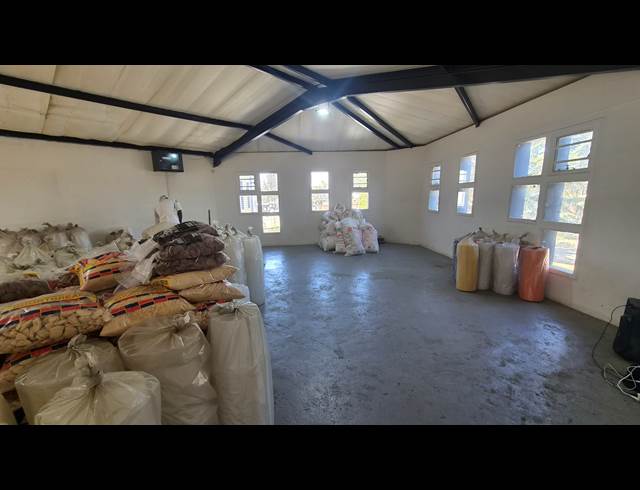 175M² WAREHOUSE TO LET IN BARTLETT